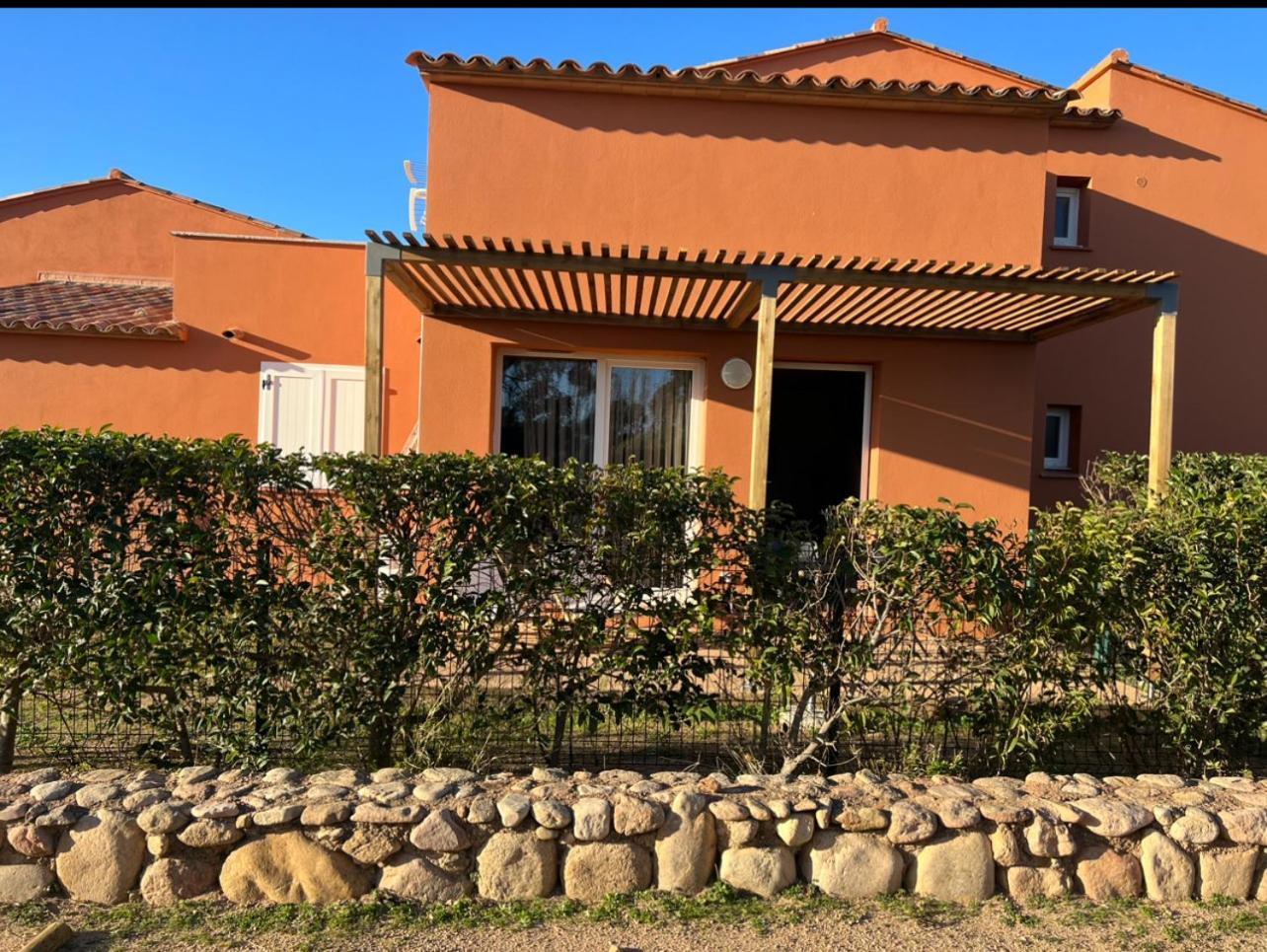 Residence Hoteliere Les Hameaux De Saint Cyprien Appartement 2 Chambres Lecci Exterior foto