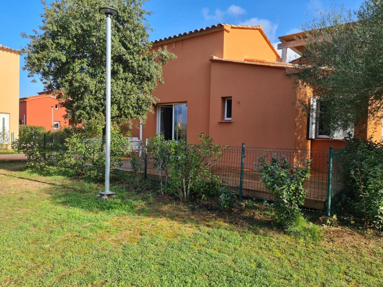 Residence Hoteliere Les Hameaux De Saint Cyprien Appartement 2 Chambres Lecci Exterior foto