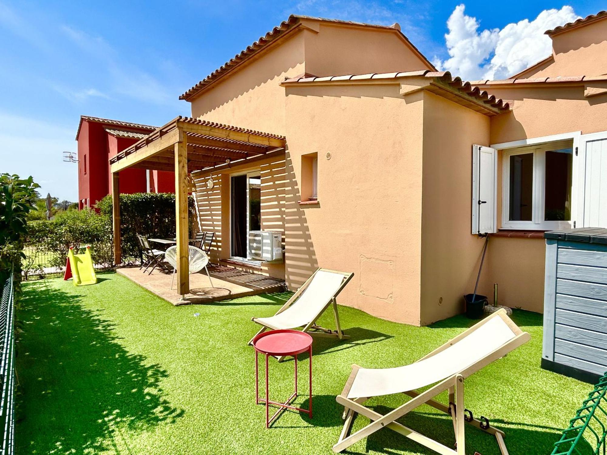 Residence Hoteliere Les Hameaux De Saint Cyprien Appartement 2 Chambres Lecci Exterior foto