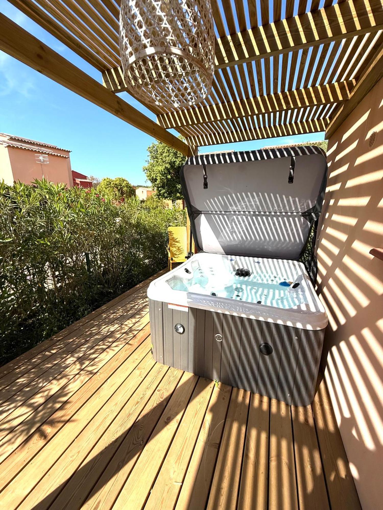 Residence Hoteliere Les Hameaux De Saint Cyprien Appartement 2 Chambres Lecci Exterior foto