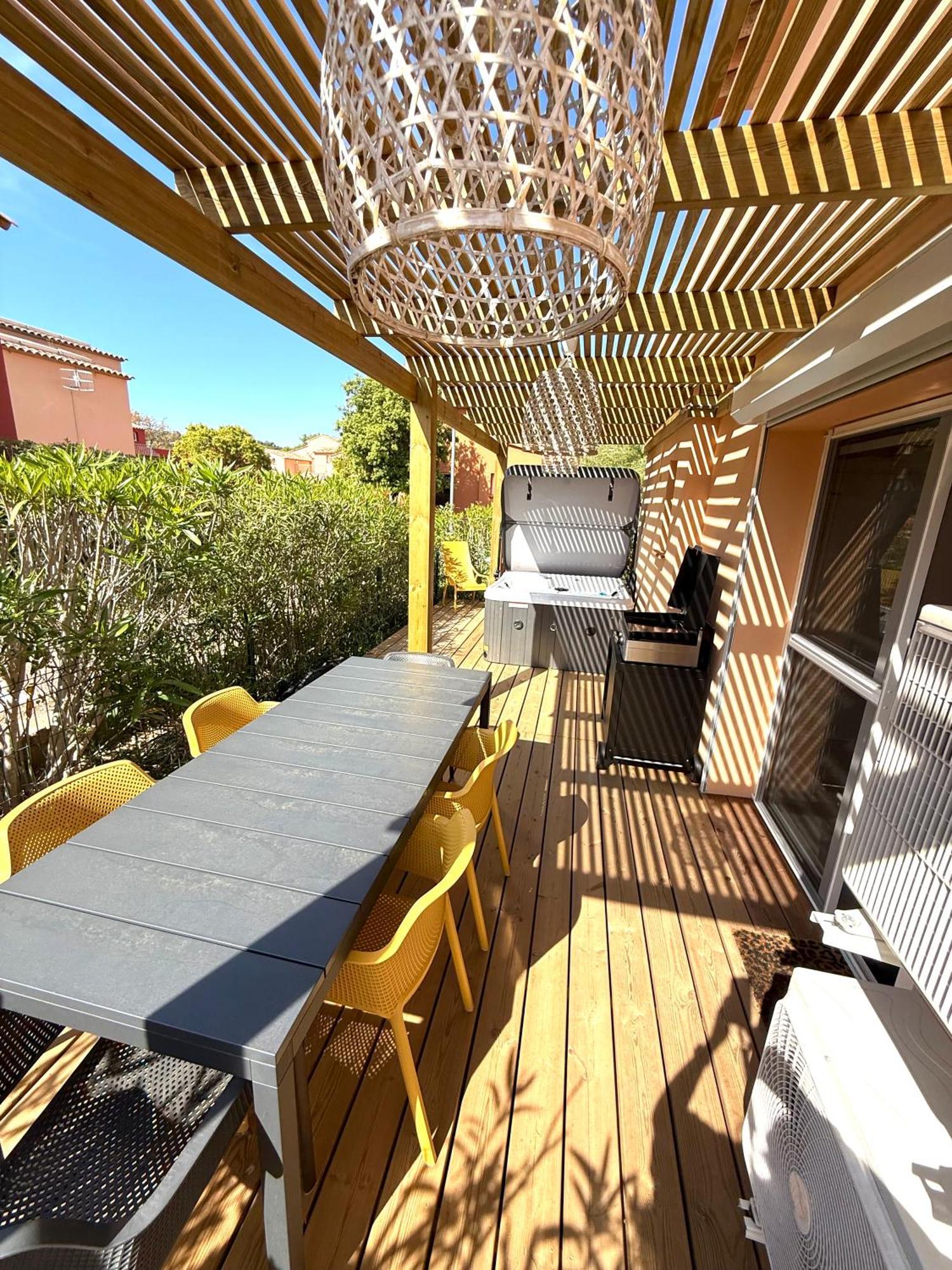 Residence Hoteliere Les Hameaux De Saint Cyprien Appartement 2 Chambres Lecci Exterior foto